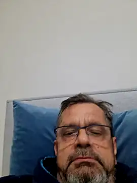 Snapshot of axecoman60 chatting on 01-23-25, 07:40 axecoman60 online show from 01-23-25, 07:40