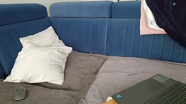 Snapshot of axecoman60 chatting on 03-17-25, 12:04 axecoman60 online show from 03-17-25, 12:04