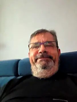 Snapshot of axecoman60 chatting on 12-02-25, 07:14 axecoman60 online show from 12-02-25, 07:14