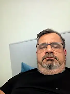 axecoman60 online show from 02-05-26, 08:02