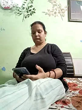 Snapshot of Kavya_kapoor chatting on 02-26-25, 04:24 Kavya kapoor online show from 02-26-25, 04:24