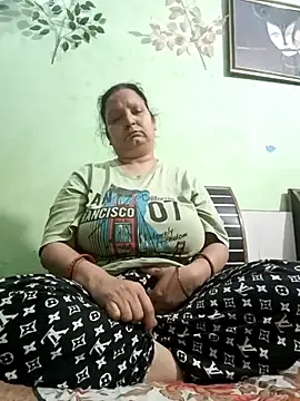 Snapshot of Kavya_kapoor chatting on 02-27-25, 04:32 Kavya kapoor online show from 02-27-25, 04:32