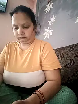 Snapshot of Kavya_kapoor chatting on 03-04-25, 12:22 Kavya kapoor online show from 03-04-25, 12:22