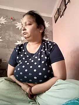 Snapshot of Kavya_kapoor chatting on 03-07-25, 01:53 Kavya kapoor online show from 03-07-25, 01:53