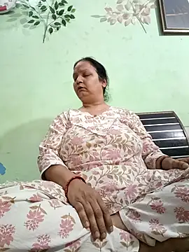 Snapshot of Kavya_kapoor chatting on 03-10-25, 06:05 Kavya kapoor online show from 03-10-25, 06:05