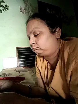 Snapshot of Kavya_kapoor chatting on 03-11-25, 10:07 Kavya kapoor online show from 03-11-25, 10:07