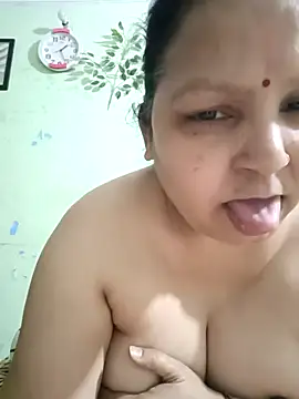 Snapshot of Kavya_kapoor chatting on 03-12-25, 07:57 Kavya kapoor online show from 03-12-25, 07:57