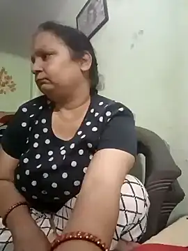 Snapshot of Kavya_kapoor chatting on 03-12-25, 04:46 Kavya kapoor online show from 03-12-25, 04:46