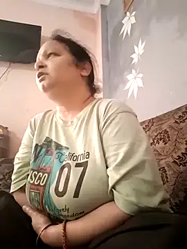 Snapshot of Kavya_kapoor chatting on 03-16-25, 01:38 Kavya kapoor online show from 03-16-25, 01:38