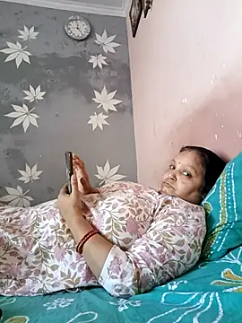 Snapshot of Kavya_kapoor chatting on 03-16-25, 06:53 Kavya kapoor online show from 03-16-25, 06:53