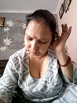 Snapshot of Kavya_kapoor chatting on 03-18-25, 04:47 Kavya kapoor online show from 03-18-25, 04:47