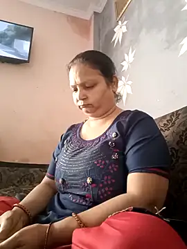 Snapshot of Kavya_kapoor chatting on 03-19-25, 02:16 Kavya kapoor online show from 03-19-25, 02:16