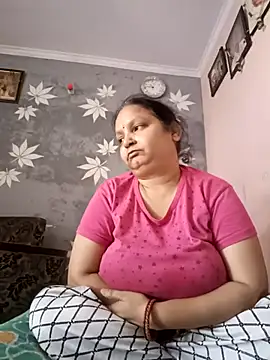 Snapshot of Kavya_kapoor chatting on 03-20-25, 05:13 Kavya kapoor online show from 03-20-25, 05:13