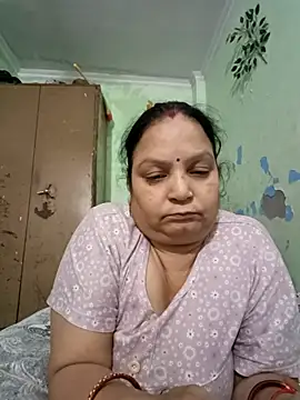 Snapshot of Kavya_kapoor chatting on 09-10-25, 05:46 Kavya kapoor online show from 09-10-25, 05:46