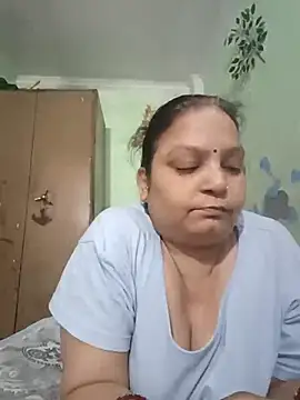 Snapshot of Kavya_kapoor chatting on 10-03-25, 07:27 Kavya kapoor online show from 10-03-25, 07:27