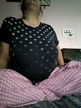 Snapshot of Kavya_kapoor chatting on 10-07-25, 10:56 Kavya kapoor online show from 10-07-25, 10:56