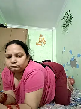 Snapshot of Kavya_kapoor chatting on 10-12-25, 05:45 Kavya kapoor online show from 10-12-25, 05:45