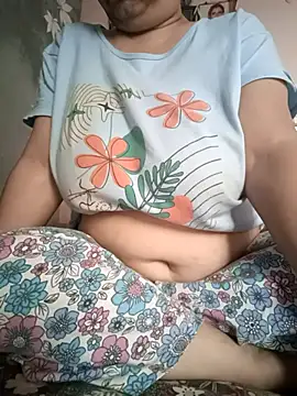 Snapshot of Kavya_kapoor chatting on 11-05-25, 11:21 Kavya kapoor online show from 11-05-25, 11:21