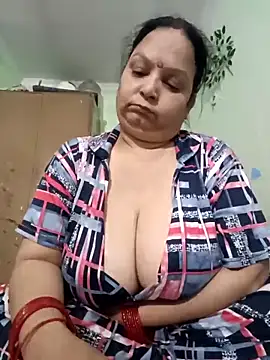 Snapshot of Kavya_kapoor chatting on 11-14-25, 05:44 Kavya kapoor online show from 11-14-25, 05:44