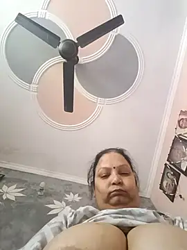 Snapshot of Kavya_kapoor chatting on 11-26-25, 05:19 Kavya kapoor online show from 11-26-25, 05:19