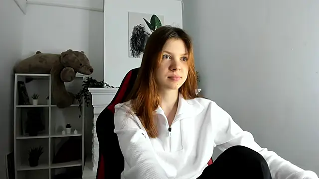 Baby Evalena online show from 03-18-25, 04:04