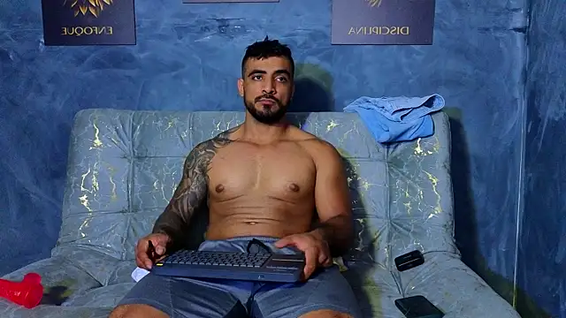 ERIC HARRISON online show from 09-30-25, 01:32