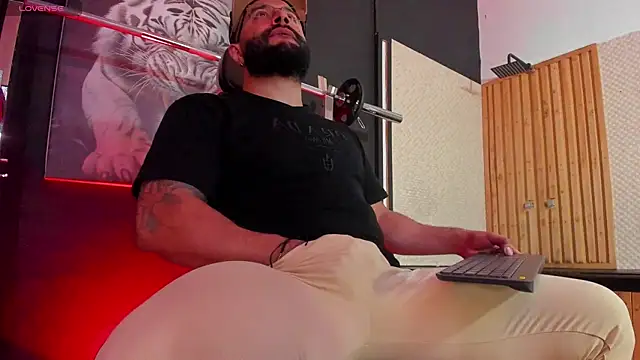 Luke  09 online show from 10-25-25, 11:40