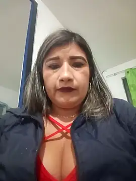 Snapshot of Hannahcandyy chatting on 02-15-25, 02:04 Hannahcandyy online show from 02-15-25, 02:04