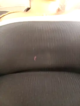 Snapshot of Hannahcandyy chatting on 02-19-25, 01:39 Hannahcandyy online show from 02-19-25, 01:39