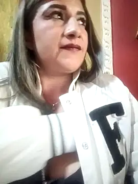 Snapshot of Hannahcandyy chatting on 03-10-25, 10:45 Hannahcandyy online show from 03-10-25, 10:45