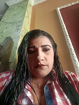 Snapshot of Hannahcandyy chatting on 03-15-25, 08:21 Hannahcandyy online show from 03-15-25, 08:21