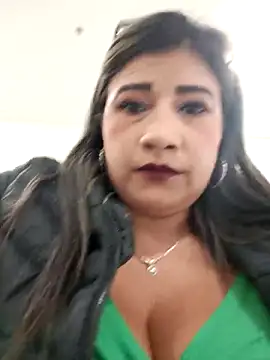 Snapshot of Hannahcandyy chatting on 03-21-25, 08:40 Hannahcandyy online show from 03-21-25, 08:40