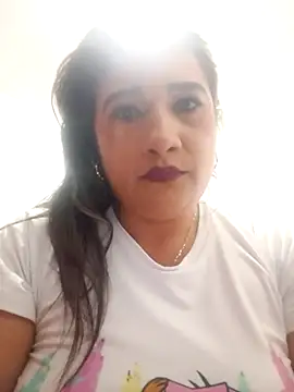 Snapshot of Hannahcandyy chatting on 03-23-25, 07:53 Hannahcandyy online show from 03-23-25, 07:53