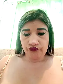 Snapshot of Hannahcandyy chatting on 09-20-25, 05:14 Hannahcandyy online show from 09-20-25, 05:14