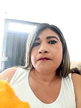 Snapshot of Hannahcandyy chatting on 11-21-25, 05:44 Hannahcandyy online show from 11-21-25, 05:44