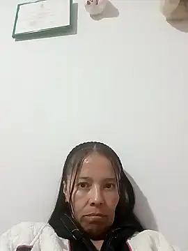 Snapshot of kahta_ardiente_sex chatting on 12-21-24, 04:25 kahta ardiente sex online show from 12-21-24, 04:25