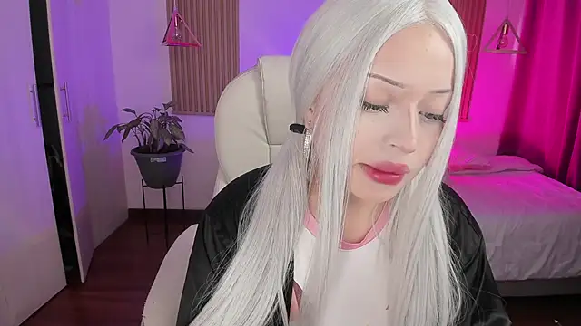 Kendall Bunnyy online show from 12-14-25, 06:56