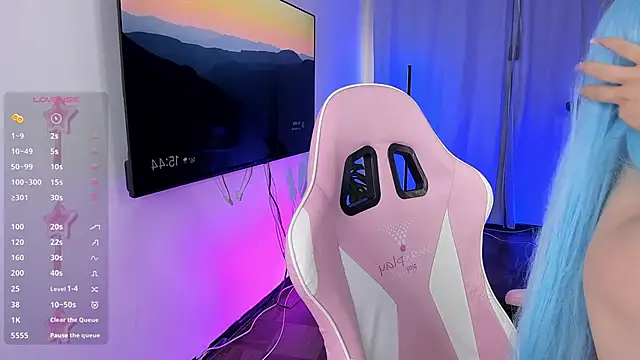 Kendall Bunnyy online show from 04-24-26, 08:44