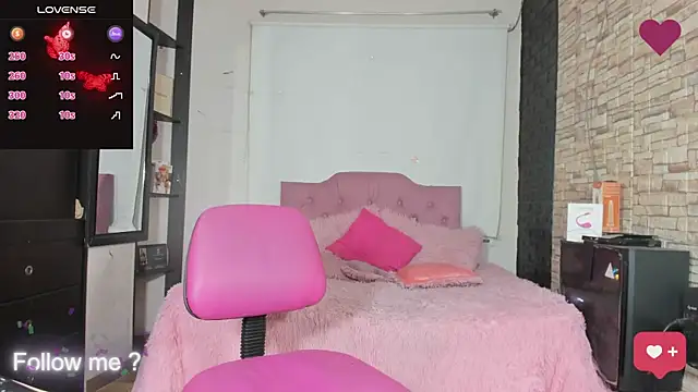 kitty queen10 online show from 12-18-24, 06:43