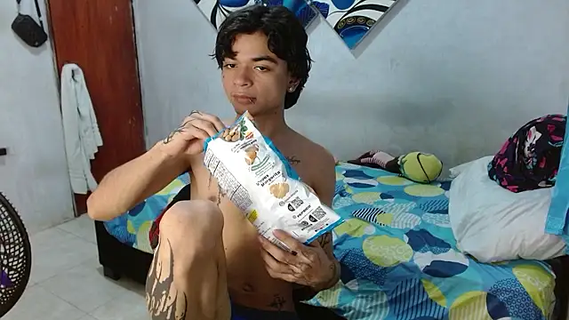 Lovebeng  online show from 01-11-26, 03:55