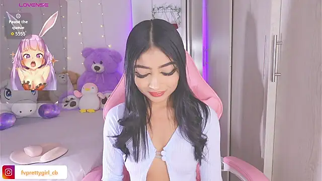 Snapshot of urfavprettygirl chatting on 11-25-25, 06:02 urfavprettygirl online show from 11-25-25, 06:02