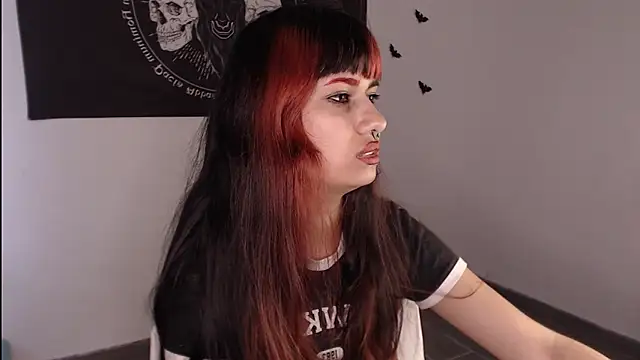 Snapshot of Little-Lucifer chatting on 01-31-25, 10:10 Little-Lucifer online show from 01-31-25, 10:10