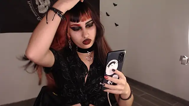 Snapshot of Little-Lucifer chatting on 02-06-25, 11:15 Little-Lucifer online show from 02-06-25, 11:15