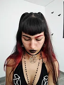 Snapshot of Little-Lucifer chatting on 09-14-25, 07:13 Little-Lucifer online show from 09-14-25, 07:13