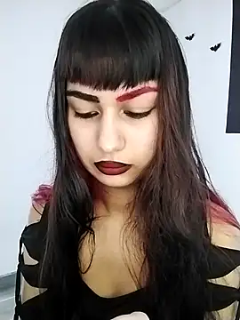 Snapshot of Little-Lucifer chatting on 09-19-25, 05:24 Little-Lucifer online show from 09-19-25, 05:24