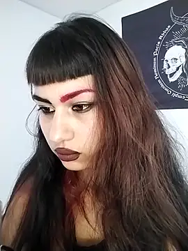 Snapshot of Little-Lucifer chatting on 10-21-25, 07:36 Little-Lucifer online show from 10-21-25, 07:36