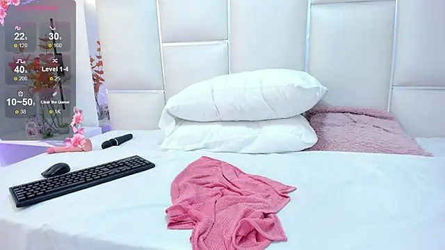 SaraDreamss online show from 03-08-25, 11:39