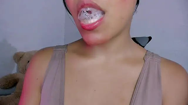 veky saliva01 online show from 04-21-26, 10:56