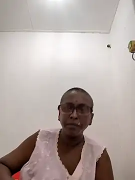 mamakarma1403 online show from 06-24-26, 04:11