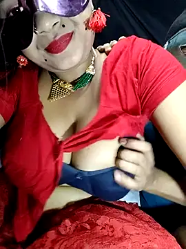 Snapshot of Hotty-priyanka chatting on 04-28-26, 06:13 Hotty-priyanka online show from 04-28-26, 06:13